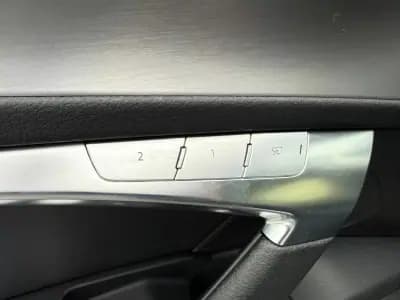 Sell Audi A6 Avant 2021 - 42750 EUR, 141592 km - AUTO.MOTO.pt