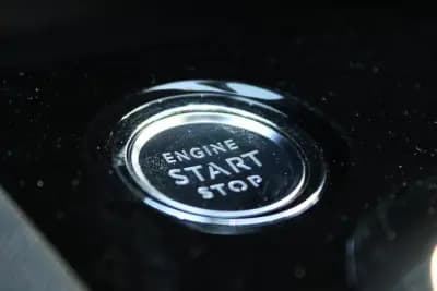 Vendo Peugeot 5008 2021 - 24900 EUR, 163348 km - AUTO.MOTO.pt