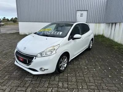 Sell Peugeot 208 2012 - 9990 EUR, 178000 km - AUTO.MOTO.pt
