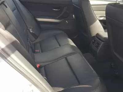 Sell BMW 318 2011 - 10750 EUR, 300000 km - AUTO.MOTO.pt