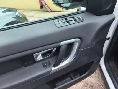 Sell Land Rover Discovery Sport 2016 - 22500 EUR, 178000 km - AUTO.MOTO.pt