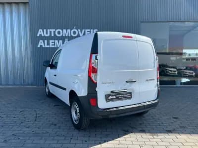 Vendo Renault Kangoo 2021 - 14500 EUR, 45338 km - AUTO.MOTO.pt