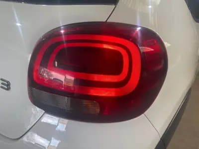 Vendo Citroën C3 2019 - 8999 EUR, 91000 km - AUTO.MOTO.pt