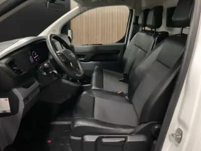 Sell Opel Vivaro 2020 - 21525 EUR, 77000 km - AUTO.MOTO.pt