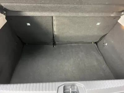 Vendo Renault Clio 2020 - 13900 EUR, 87000 km - AUTO.MOTO.pt