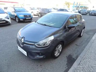Sell Renault Clio 2017 - 10950 EUR, 140000 km - AUTO.MOTO.pt