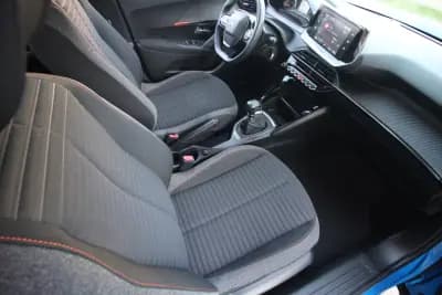 Vendo Peugeot 2008 2020 - 15990 EUR, 45500 km - AUTO.MOTO.pt