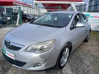 Vendo Opel Astra 2010 - 5450 EUR, 144431 km - AUTO.MOTO.pt