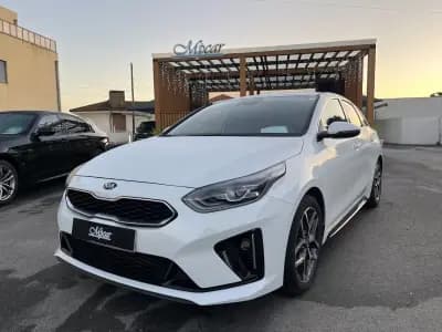 Vendo Kia ProCeed 2022 - 19450 EUR, 92000 km - AUTO.MOTO.pt