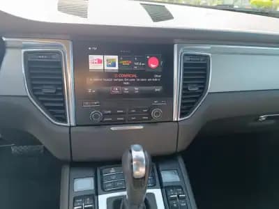 Vendo Porsche Macan 2016 - 47500 EUR, 155000 km - AUTO.MOTO.pt