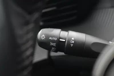 Vendo Peugeot 208 2022 - 16750 EUR, 121000 km - AUTO.MOTO.pt