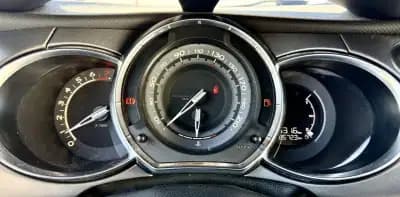 Vendo Citroën DS3 2015 - 10900 EUR, 86723 km - AUTO.MOTO.pt