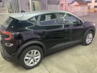 Vendo Renault Captur 2024 - 27500 EUR, 19000 km - AUTO.MOTO.pt