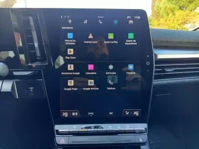 Vendo Renault Mégane E-Tech 2022 - 22490 EUR, 56941 km - AUTO.MOTO.pt