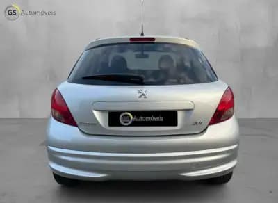 Sell Peugeot 207 2011 - 4900 EUR, 235000 km - AUTO.MOTO.pt