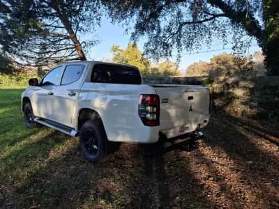 Vendo Mitsubishi L200 2022 - 32900 EUR, 56900 km - AUTO.MOTO.pt