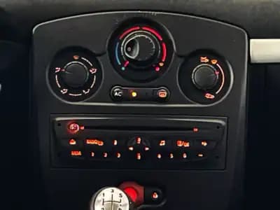 Vendo Renault Clio Break 2012 - 6500 EUR, 190800 km - AUTO.MOTO.pt