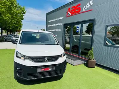 Sell Peugeot 2019 - 15000 EUR, 149000 km - AUTO.MOTO.pt