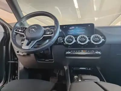 Sell Mercedes-Benz EQA 2022 - 35350 EUR, 31000 km - AUTO.MOTO.pt