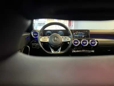 Sell Mercedes-Benz A 180 2018 - 26990 EUR, 180000 km - AUTO.MOTO.pt