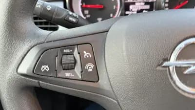 Vendo Opel Astra Sports Tourer 2021 - 11640 EUR, 149717 km - AUTO.MOTO.pt