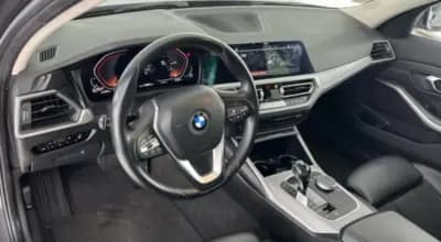 Vendo BMW 320 2019 - 26490 EUR, 116000 km - AUTO.MOTO.pt