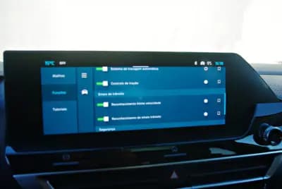 Vendo Citroën C4 2023 - 20900 EUR, 17652 km - AUTO.MOTO.pt