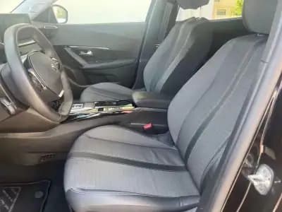 Vendo Peugeot e-2008 2022 - 21990 EUR, 30000 km - AUTO.MOTO.pt