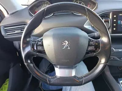 Sell Peugeot 308 SW 2017 - 12000 EUR, 230125 km - AUTO.MOTO.pt