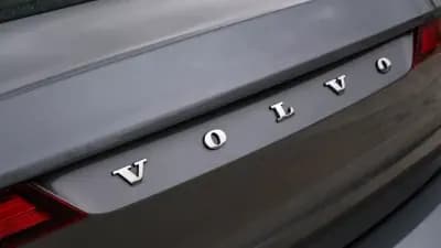 Sell Volvo S90 2016 - 24750 EUR, 266000 km - AUTO.MOTO.pt