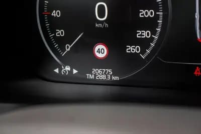 Sell Volvo XC 90 2016 - 24990 EUR, 206775 km - AUTO.MOTO.pt