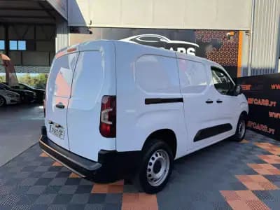 Vendo Peugeot Partner 2022 - 13900 EUR, 118623 km - AUTO.MOTO.pt