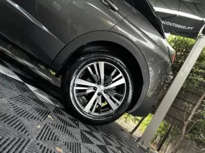 Vendo Peugeot 3008 2022 - 22900 EUR, 94000 km - AUTO.MOTO.pt