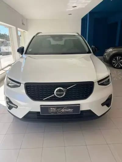 Vendo Volvo XC 40 2023 - 36900 EUR, 26000 km - AUTO.MOTO.pt