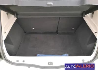 Vendo Dacia Sandero 2019 - 11950 EUR, 52000 km - AUTO.MOTO.pt