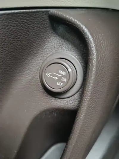 Sell Opel Insignia 2010 - 7500 EUR, 206000 km - AUTO.MOTO.pt