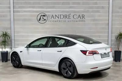 Vendo Tesla Model 3 2021 - 25450 EUR, 58710 km - AUTO.MOTO.pt