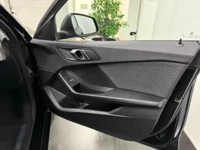 Vendo BMW 116 2020 - 19990 EUR, 120000 km - AUTO.MOTO.pt