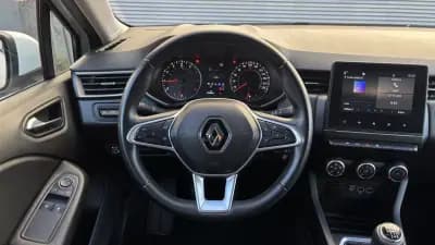 Vendo Renault Clio 2021 - 12600 EUR, 115121 km - AUTO.MOTO.pt