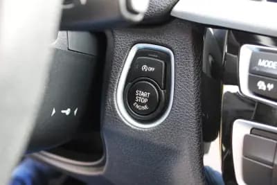 Sell BMW 318 2016 - 16900 EUR, 157000 km - AUTO.MOTO.pt