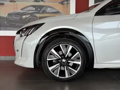 Vendo Peugeot 208 2022 - 21990 EUR, 19759 km - AUTO.MOTO.pt