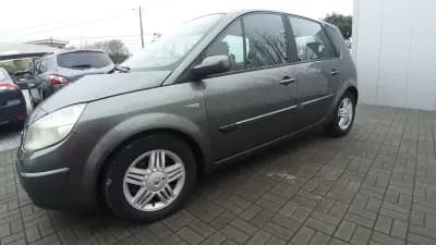 Vendo Renault Scénic 2004 - 3780 EUR, 154526 km - AUTO.MOTO.pt