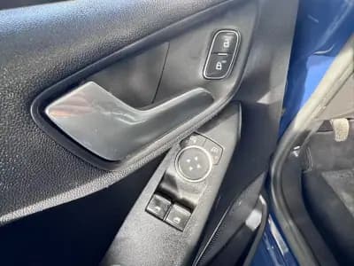 Vendo Ford Fiesta 2019 - 9990 EUR, 168000 km - AUTO.MOTO.pt