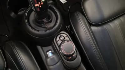 Vendo MINI 2019 - 24900 EUR, 114062 km - AUTO.MOTO.pt