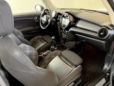 Vendo MINI One 2016 - 12999 EUR, 132000 km - AUTO.MOTO.pt