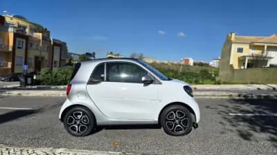 Vendo Smart Fortwo Cabrio 2018 - 12480 EUR, 70000 km - AUTO.MOTO.pt