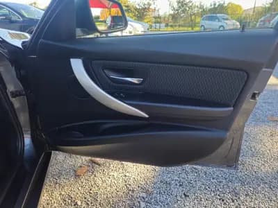 Sell BMW 318 2019 - 21800 EUR, 98000 km - AUTO.MOTO.pt