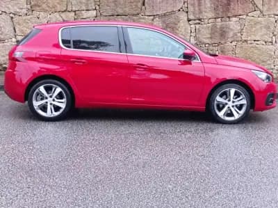 Vendo Peugeot 308 2019 - 12990 EUR, 77000 km - AUTO.MOTO.pt