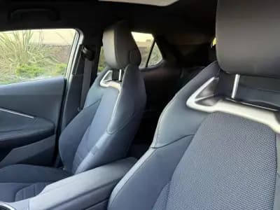 Vendo Toyota C-HR 2023 - 33750 EUR, 30087 km - AUTO.MOTO.pt