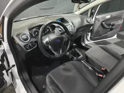 Sell Ford Fiesta 2015 - 10750 EUR, 165000 km - AUTO.MOTO.pt